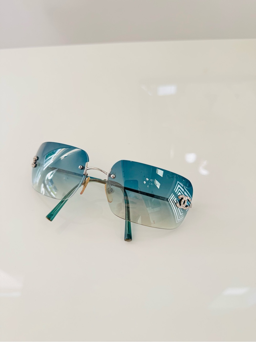 Extremely rare 🦋 Authentic Chanel rimless CC sunglasses✨ - Picture 2 of 7